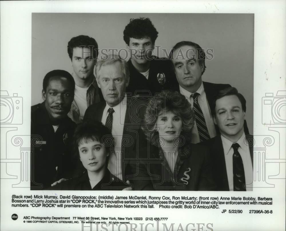 1990 Press Photo Mick Murray, James McDaniel & other cast members of "Cop Rock" - Historic Images