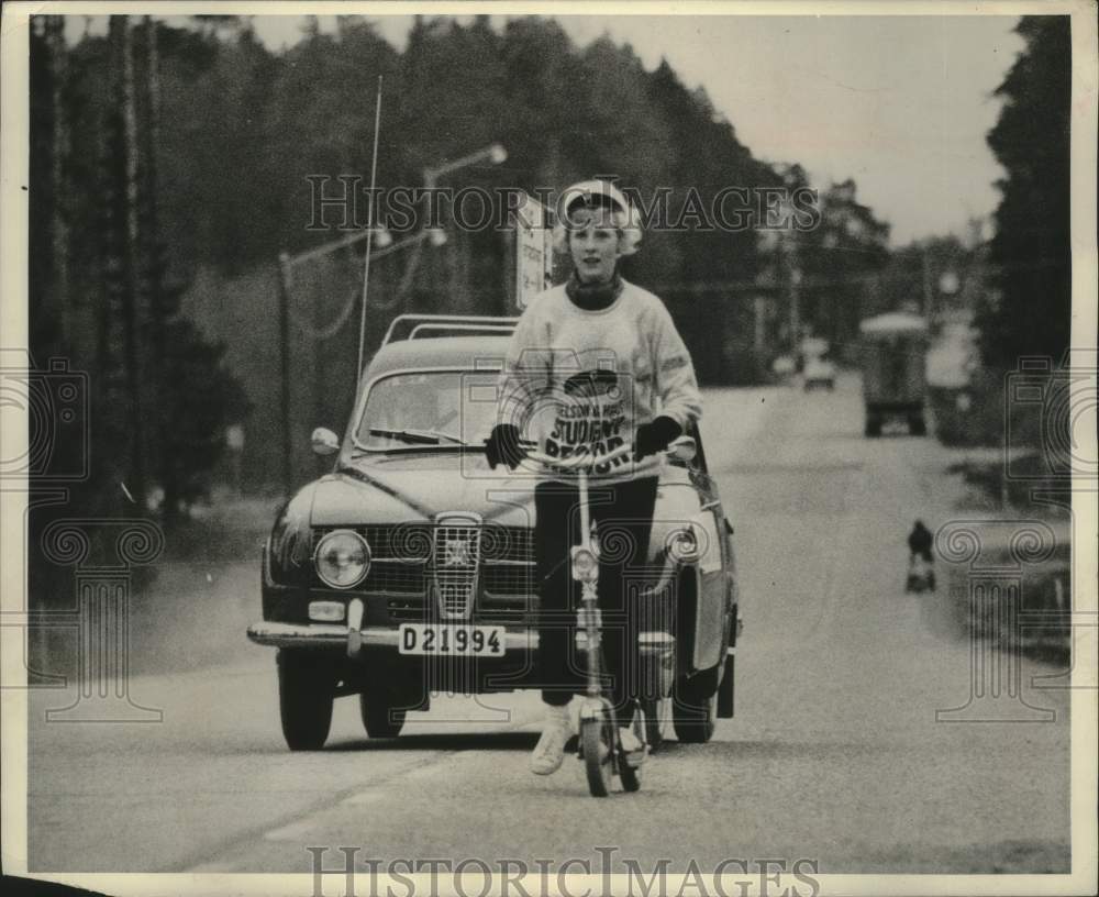 1966 Press Photo University Student Attempts New Scooter World Record in Sweden - Historic Images