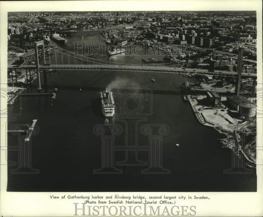1981 Press Photo View of Gothenburg harbor and Alvsborg bridge, Sweden - Historic Images
