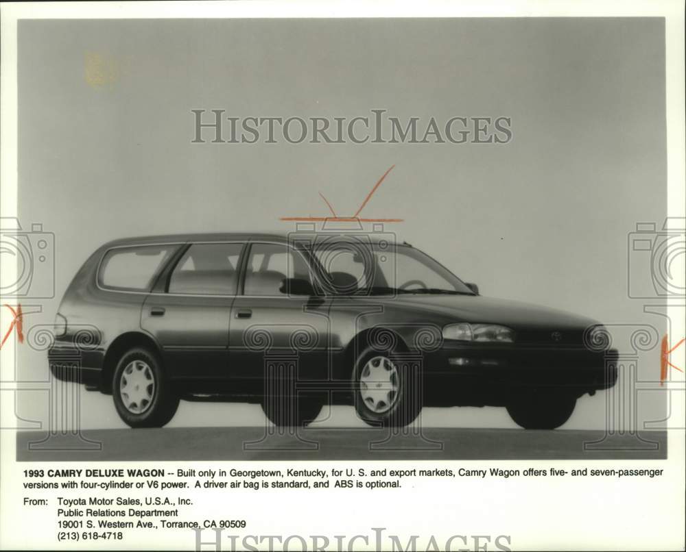 1993 Press Photo Toyota Camry LE wagon - mjc29080 - Historic Images