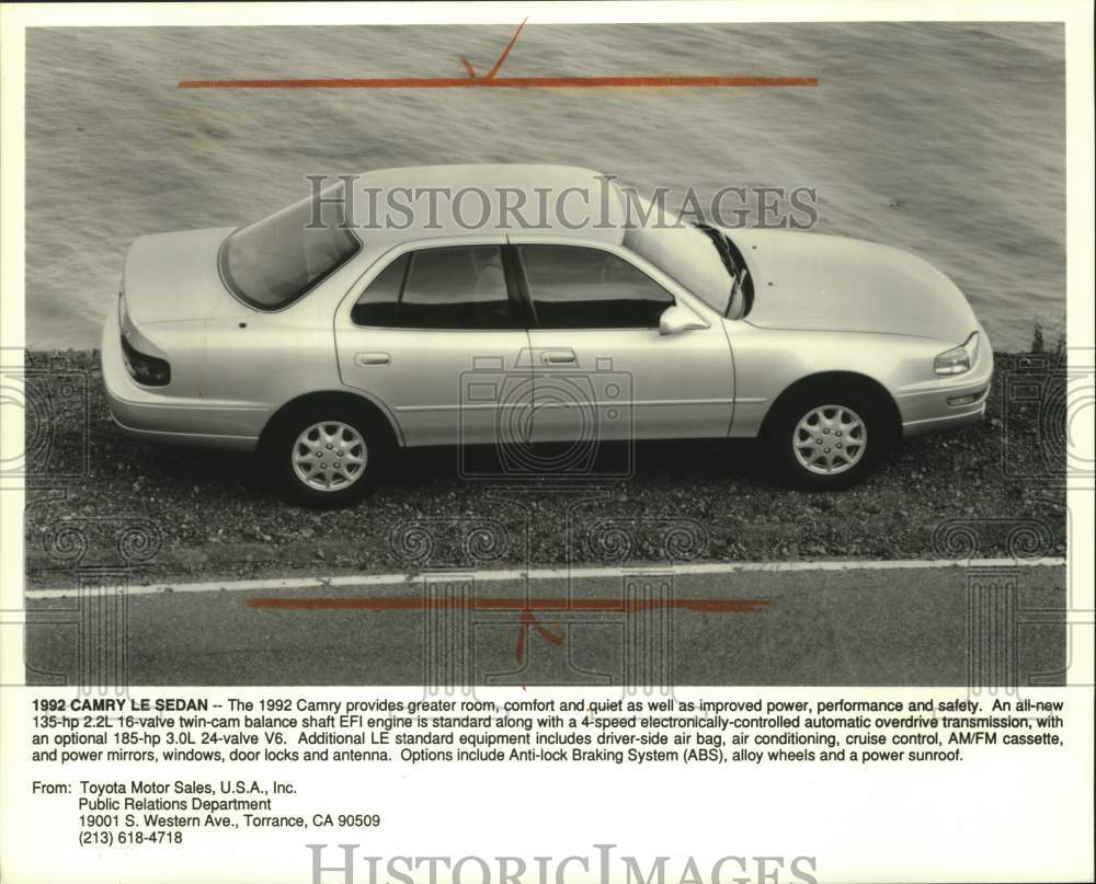 1992 Press Photo 1992 Toyota Camry LE Sedan - mjc29083 - Historic Images