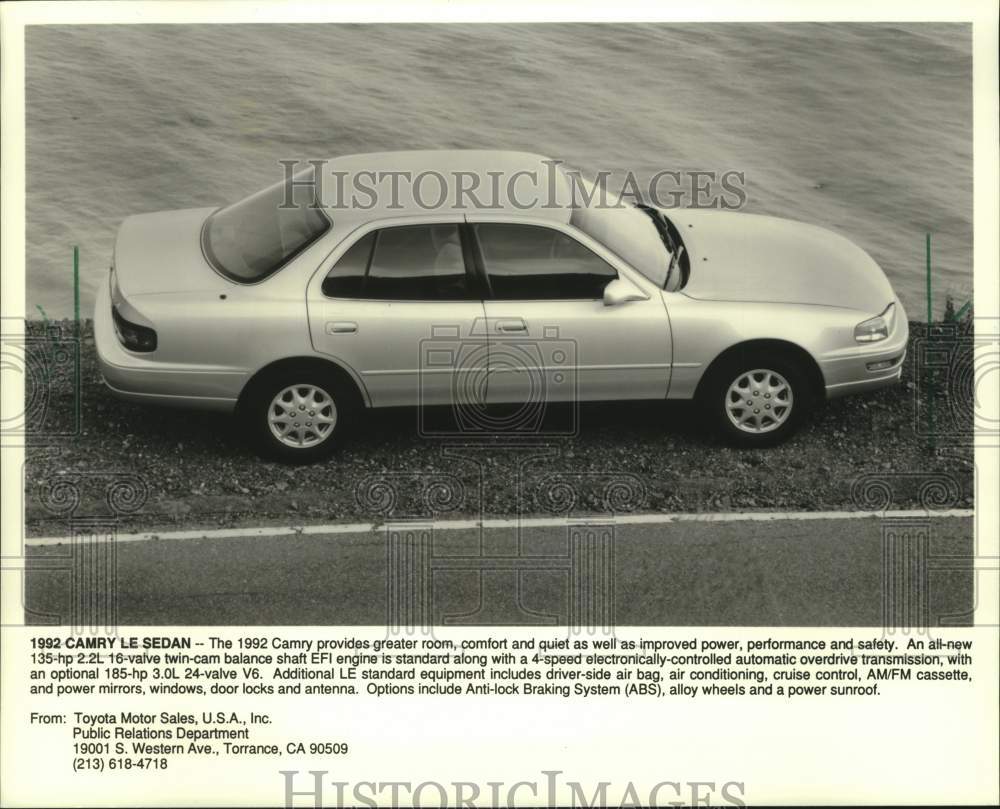 1991 Press Photo 1992 Toyota Camry LE Sedan automobile - mjc29100 - Historic Images