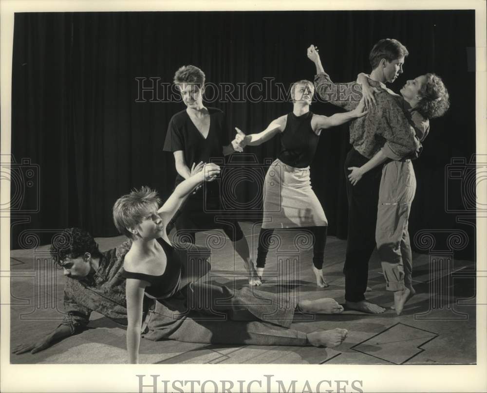 1988 Press Photo Photos for Dance concert at Stiemke Theater in Milwaukee - Historic Images