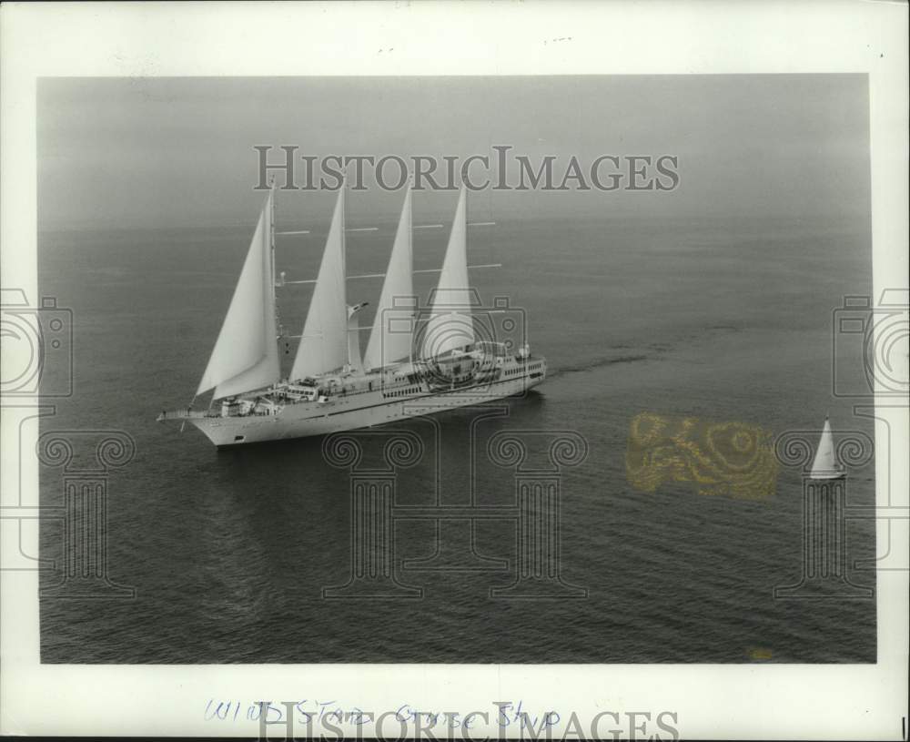 1986 Press Photo Cruise ship - mjc29149 - Historic Images