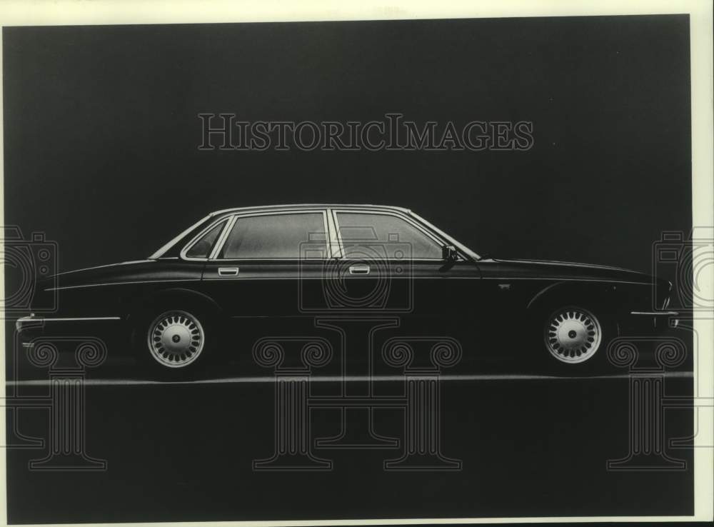 1986 Press Photo Jaguar XJ6 England - mjc29161 - Historic Images