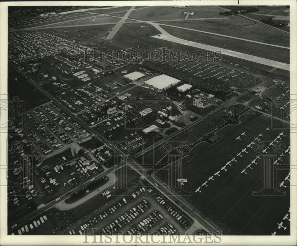 1983 Press Photo Aerial view of the Experimental Aircraft Association at Oshkosh - Historic Images