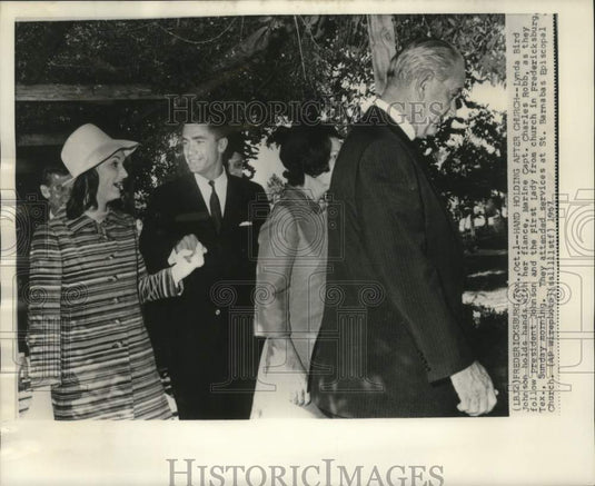 1967 Press Photo President Johnson & family after church, Fredericksburg, Texas - Historic Images