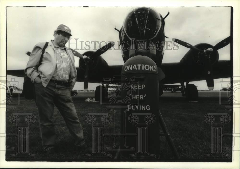 1994 Press Photo B-17 Bomber at Experimental Aircraft Association Fly-In Oshkosh - Historic Images