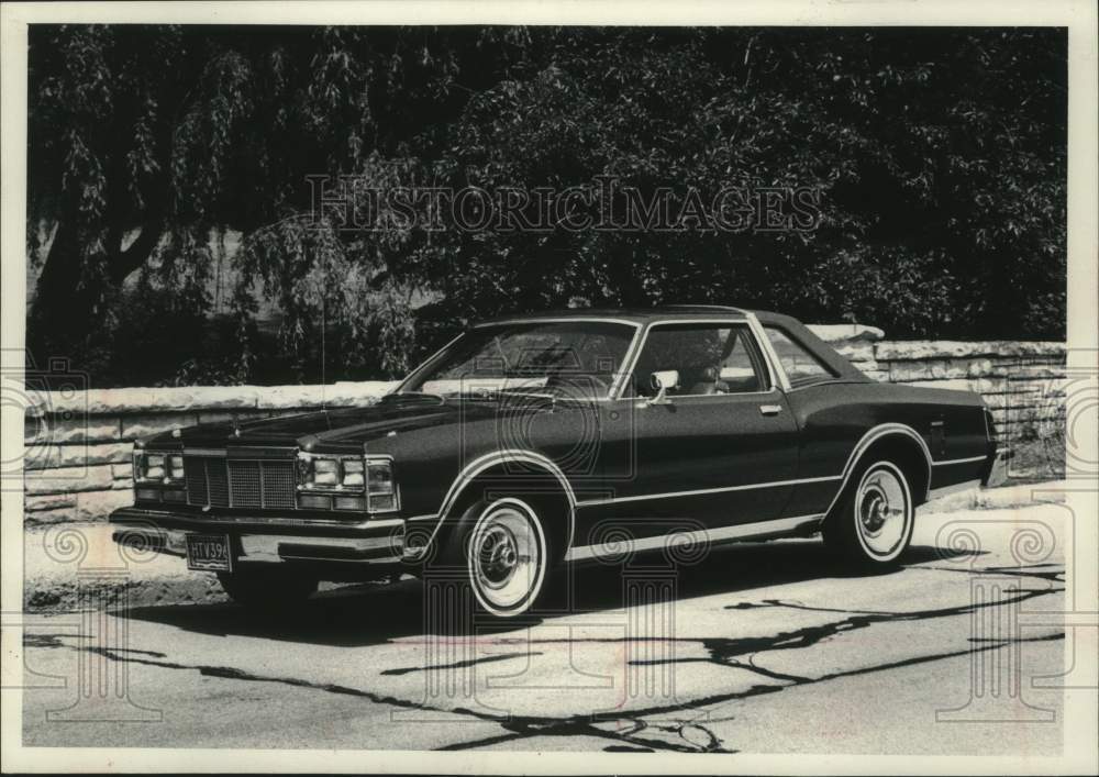 1977 Press Photo Dodge Diplomat Medallion - mjc29524 - Historic Images