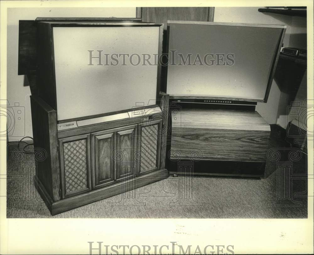 1981 Press Photo Zenith and RCA television displayed at General Electronics - Historic Images