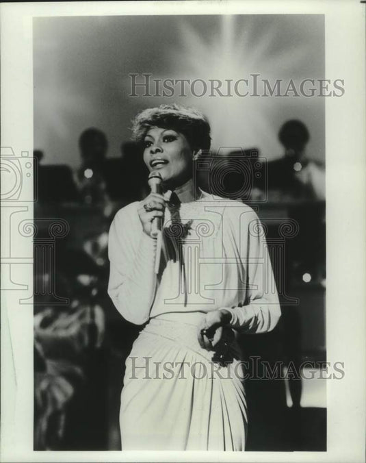 1980 Press Photo Dionne Warwick performs on "The Big Show" variety series - Historic Images