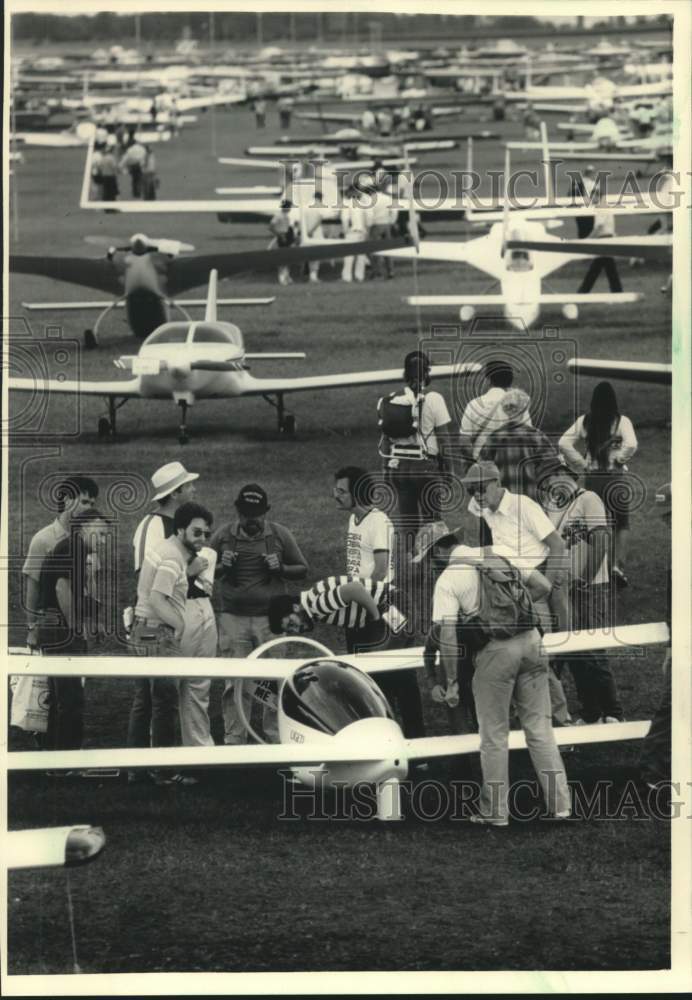 1986 Press Photo Experimental Aircraft Association Convention &amp; Fly-In, Oshkosh - Historic Images