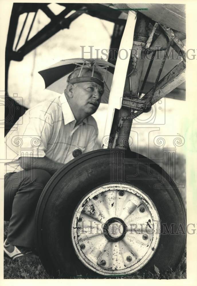 1987 Press Photo Spence Ledford at the Experimental Aircraft Association Fly-In - Historic Images
