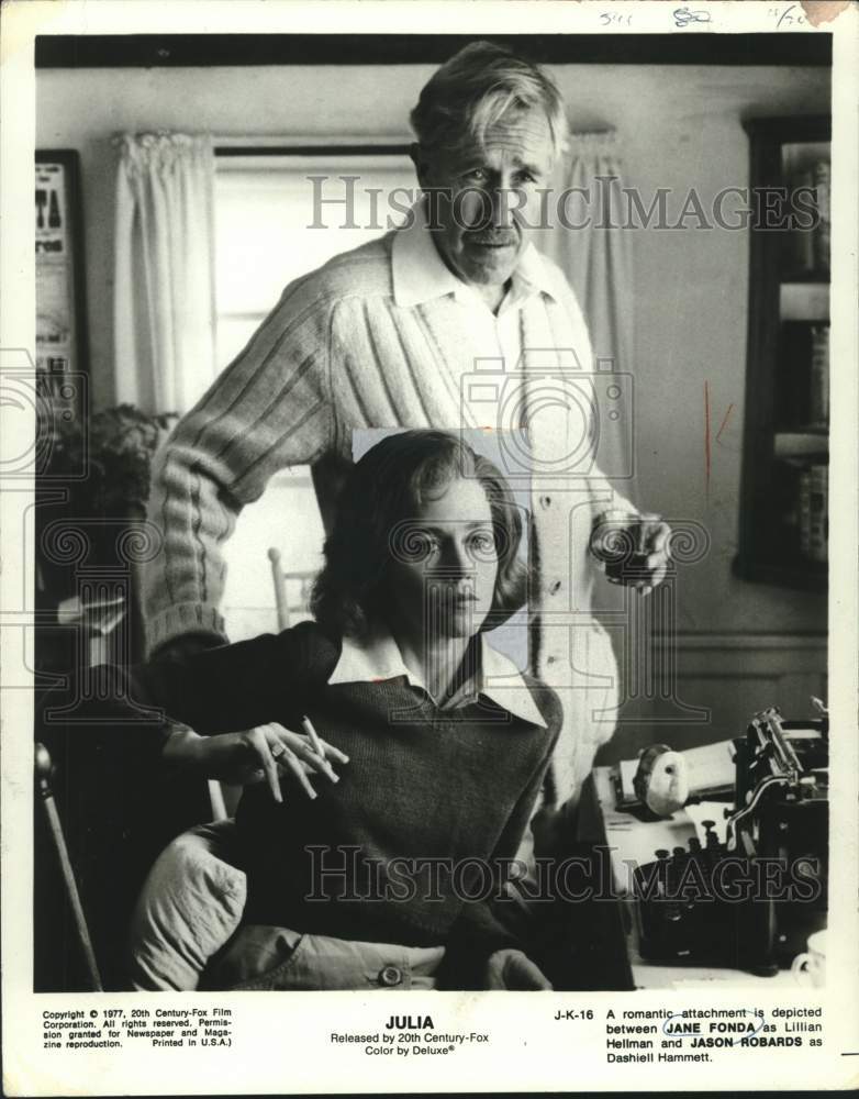 1977 Press Photo Jane Fonda and Jason Robards in &quot;Julia&quot; - mjc29879 - Historic Images