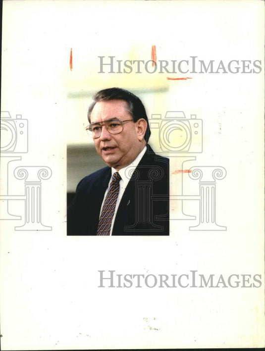 1994 Press Photo Wisconsin Governor Tommy G. Thompson-save the rail link talks - Historic Images