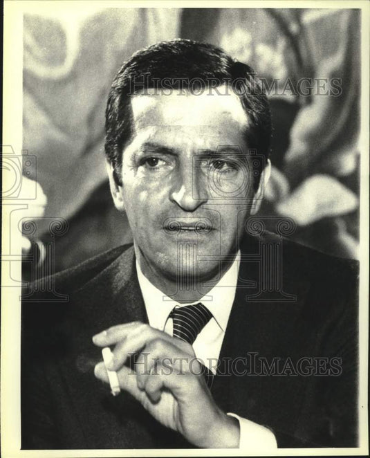 1977 Press Photo Spain's Prime Minister Adolfo Saurez at press conference - Historic Images