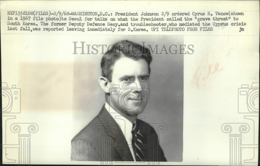 1968 Press Photo Cyrus R. Vance, former Deputy Defense Secretary, Washington - Historic Images