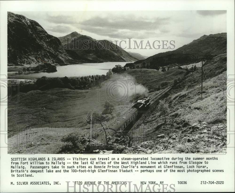 1991 Press Photo Passengers on Train between Fort William to Mallaig, Scotland - Historic Images