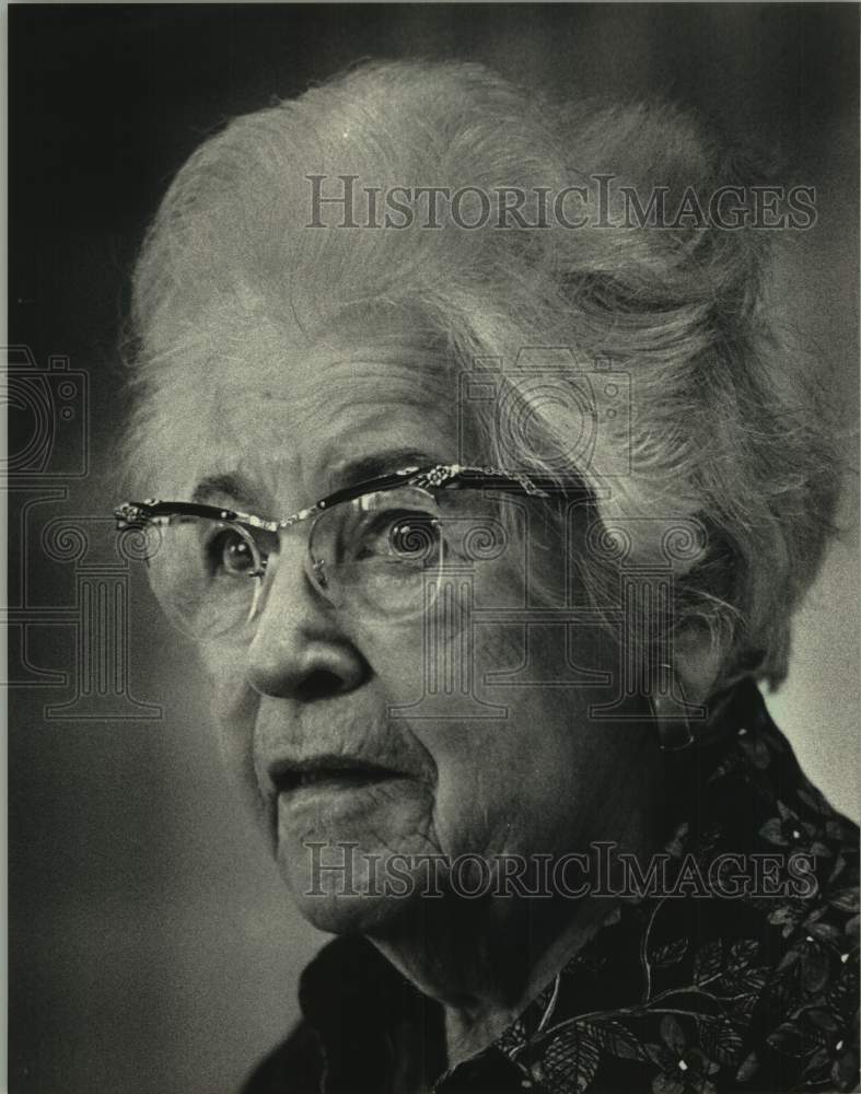 1987 Press Photo Cecelia Stanton, Service Corps of Retired Executives, Milwaukee - Historic Images