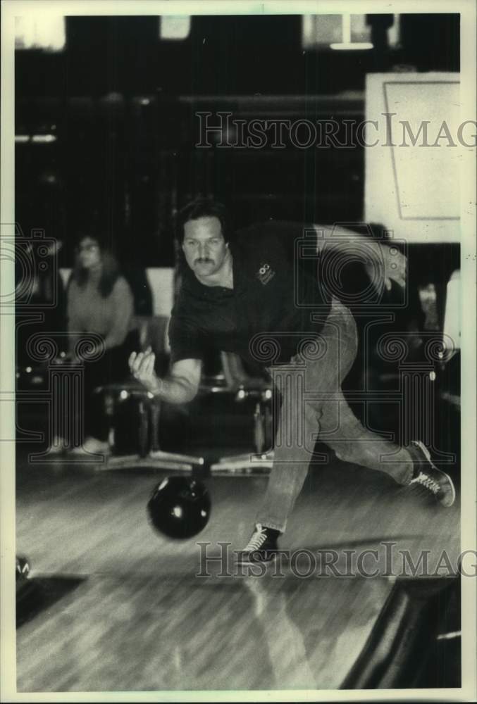 1990 Company sponsored bowling league participant - Historic Images