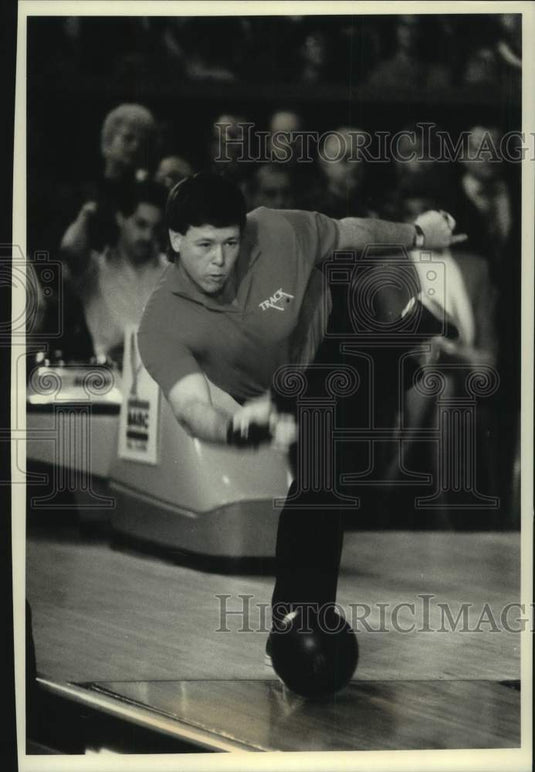 1990 Press Photo Bowler Kelly Coffman at the ABC Fall Classic - mjc30372 - Historic Images