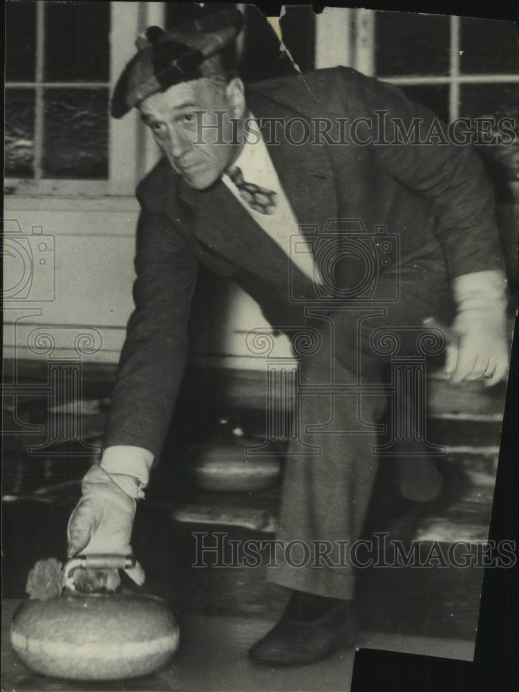 1941, Harold H. Seaman. Milwaukee Society - mjc30389 - Historic Images