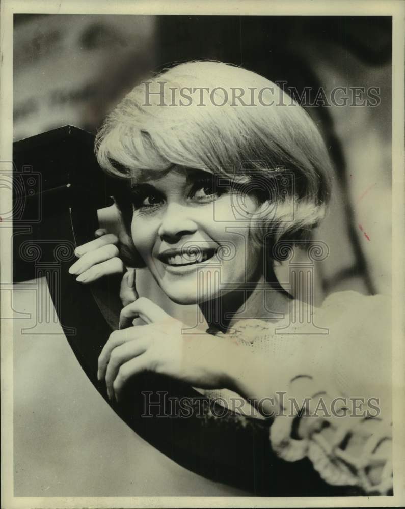 1965 Press Photo Dorothy Provine - mjc30436 - Historic Images