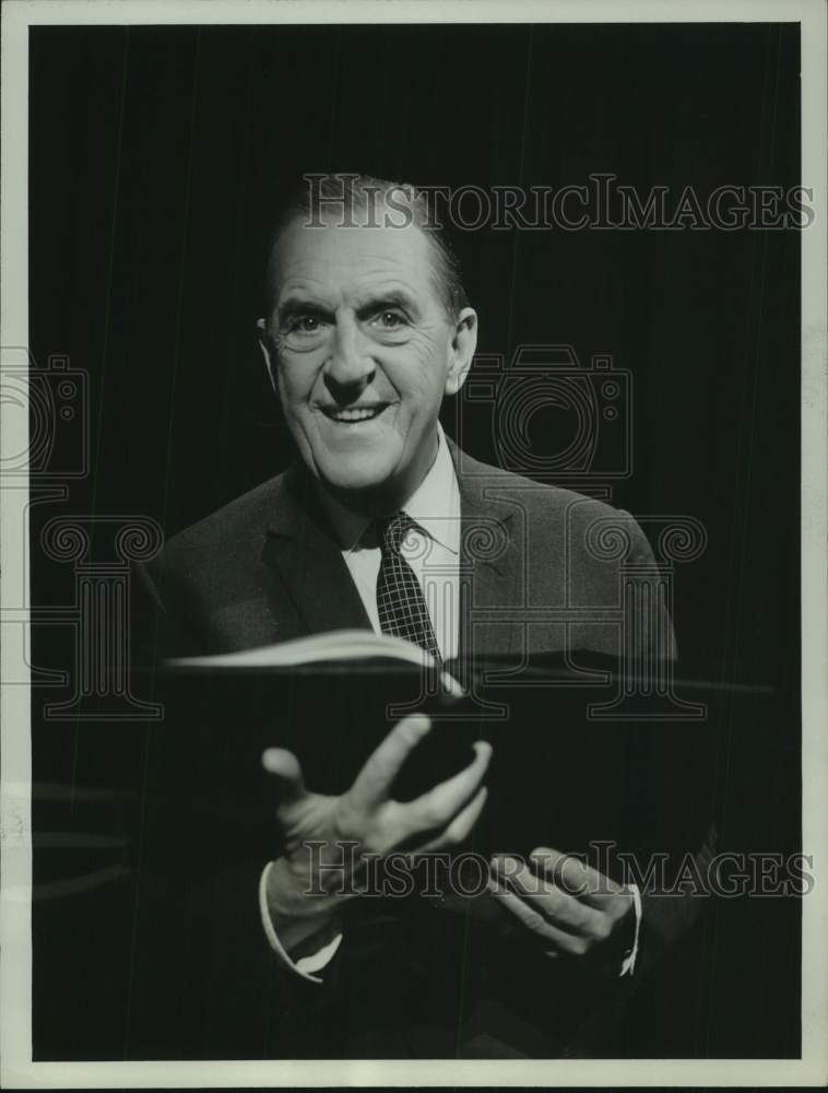 1962 Press Photo Actor and singer Stanley Holloway - mjc30493 - Historic Images