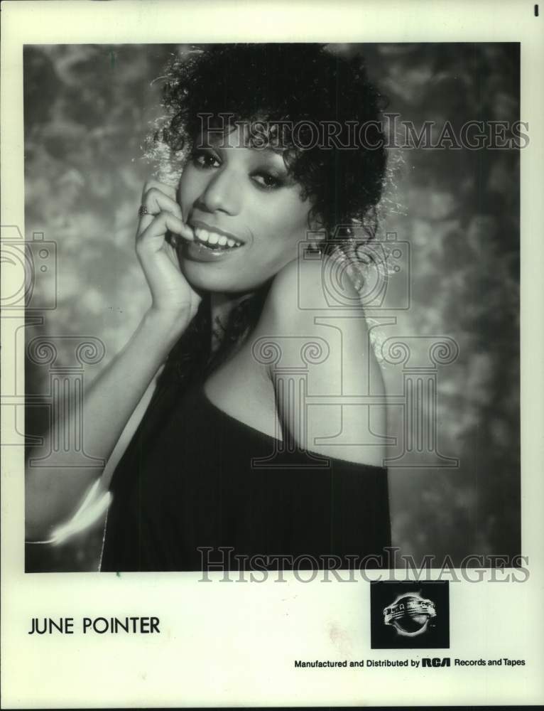 1983 Singer June Pointer - Historic Images