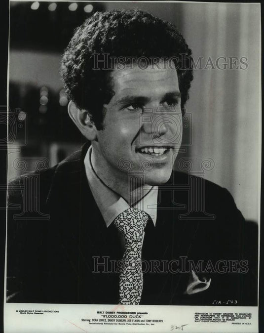 Press Photo Actor Tony Roberts in "$1,000,000 Duck" - mjc30526 - Historic Images