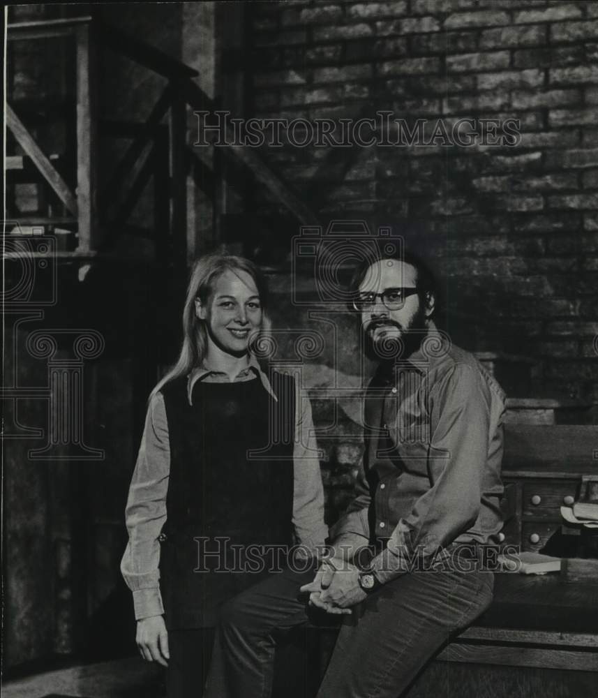 1976 Press Photo Peggy Cowles &amp; Daniel Stein at Milwaukee Repertory Theater. - Historic Images