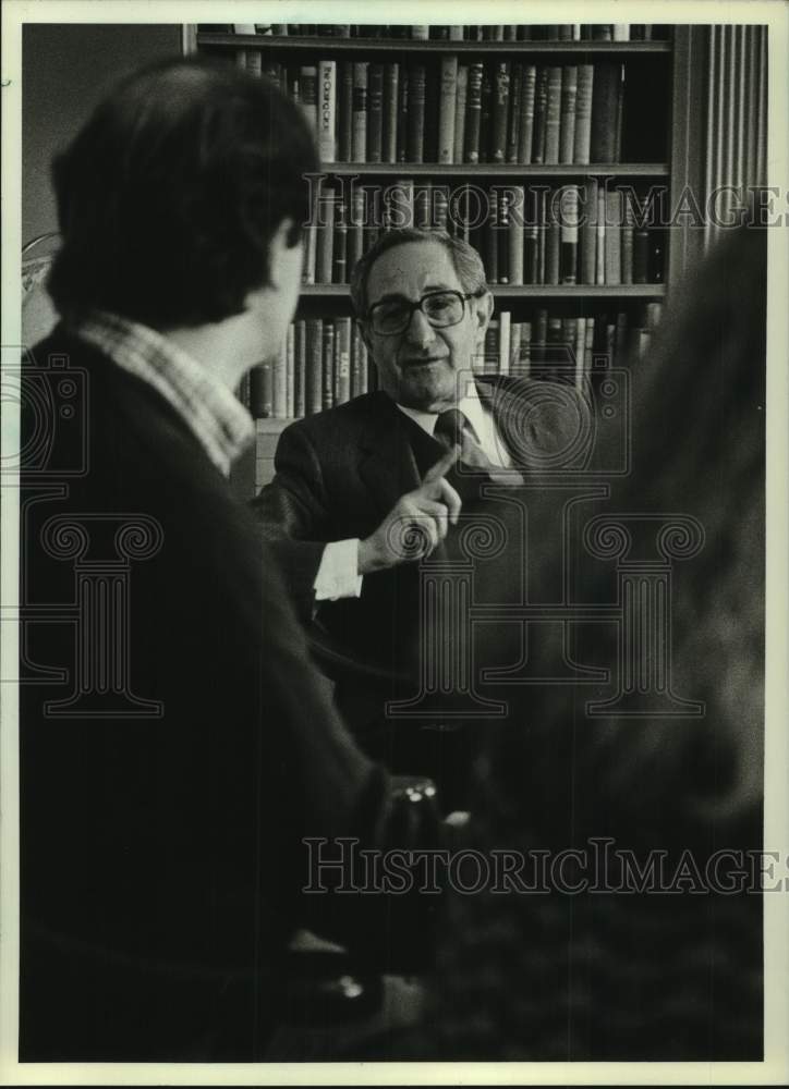 1982 Press Photo Milton Stein, financial advisor and other - mjc30614 - Historic Images