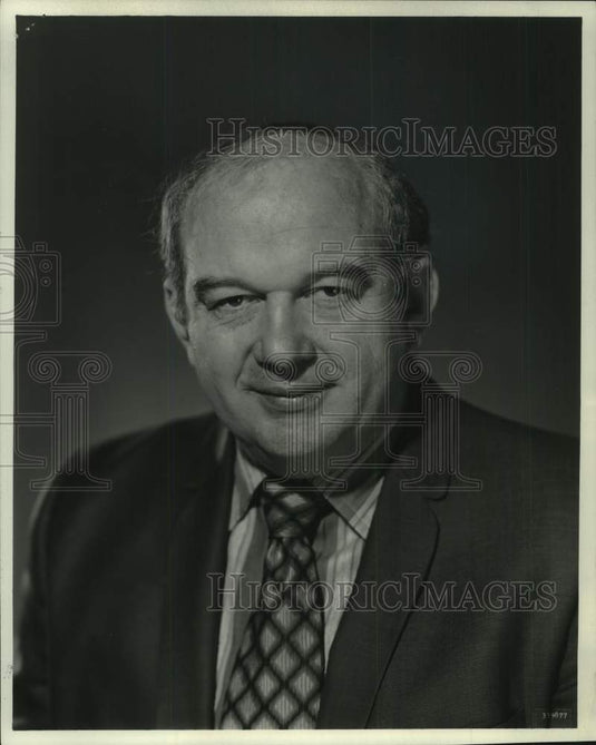 1975 Press Photo Thomas Steidl, Midwest Division Manager, Canada Dry, Wisconsin - Historic Images