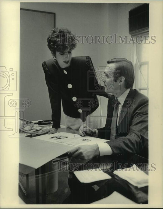 1969, Wendy Stehling, author of "Thin Thighs in 30 Days" - mjc30624 - Historic Images