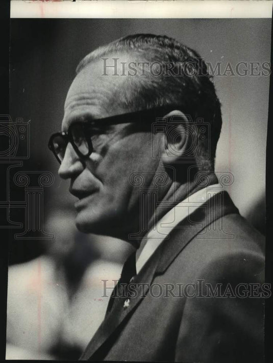 1984 Press Photo Senator Barry Goldwater addressed a rally, Milwaukee, Wisconsin - Historic Images