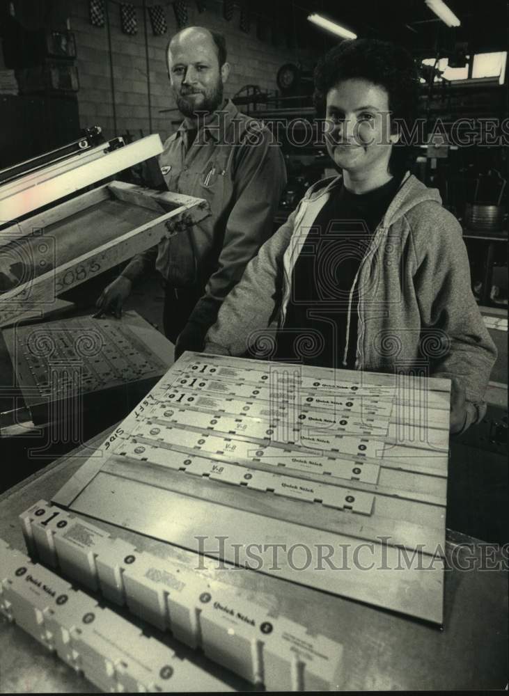 1988 Press Photo Gary Steinberger and wife Gary&#39;s Auto &amp; Truck Service Milwaukee - Historic Images