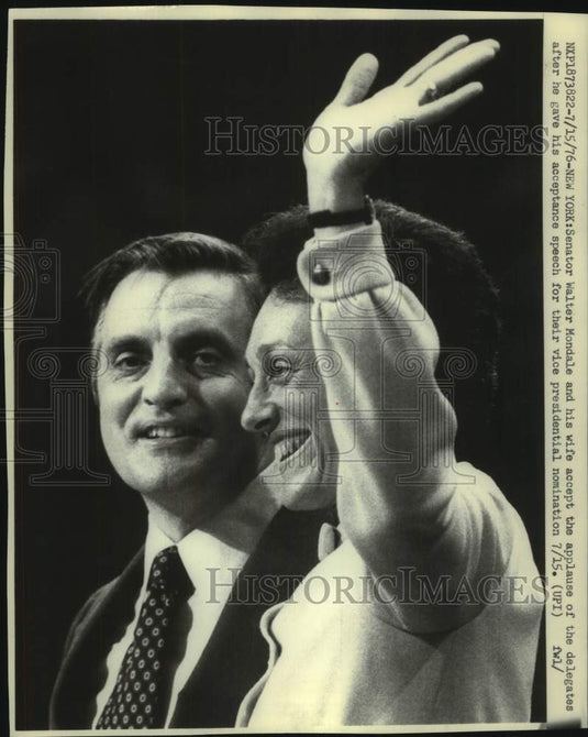 1976 Press Photo Senator Walter Mondale & wife after nomination speech, New York - Historic Images