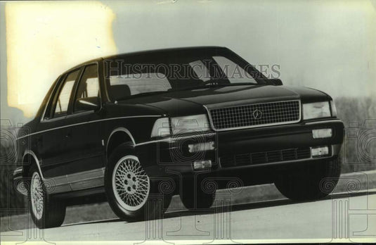 1989 Press Photo Promotional photo of Plymouth Acclaim - mjc30966 - Historic Images