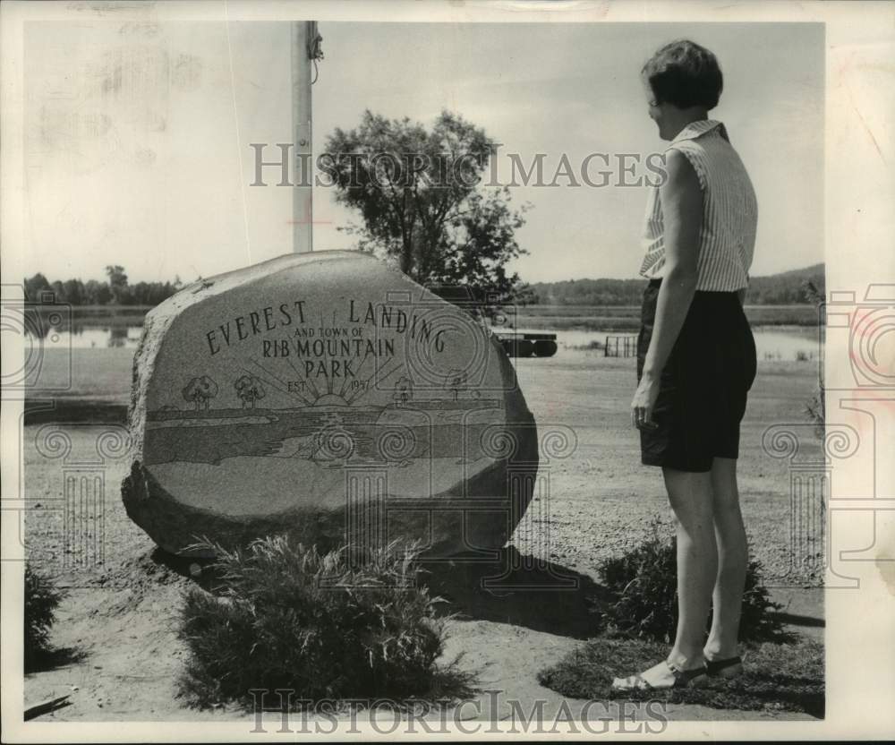 1958 Press Photo Everest boat landing granite marker on Lake Wausau - mjc30999 - Historic Images