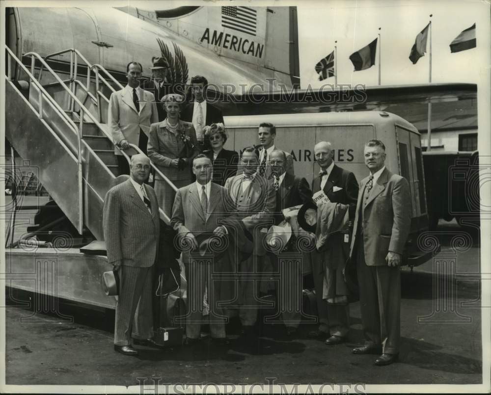 1948 Irving Seaman and group departs for Wisconsin Trade Mission, NY - Historic Images