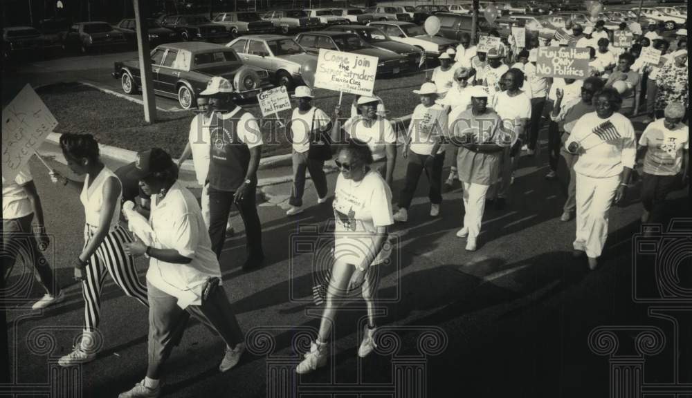 1991 Press Photo Senior Striders First Annual Five Mile Walk-a-Thon Milwaukee - Historic Images