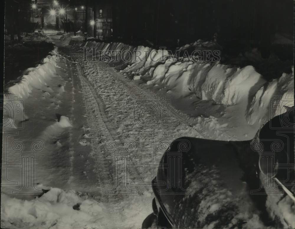 1947 Looking north on N. Humboldt av. after snow storm in Milwaukee - Historic Images