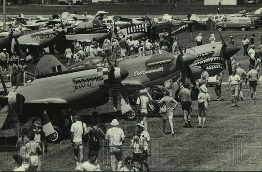1983 Press Photo Visitors gather around Warbirds of America, Wittman Field - Historic Images