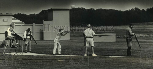 1993 Press Photo Trap-Shooters Compete at the Wisconsin State Competition - Historic Images