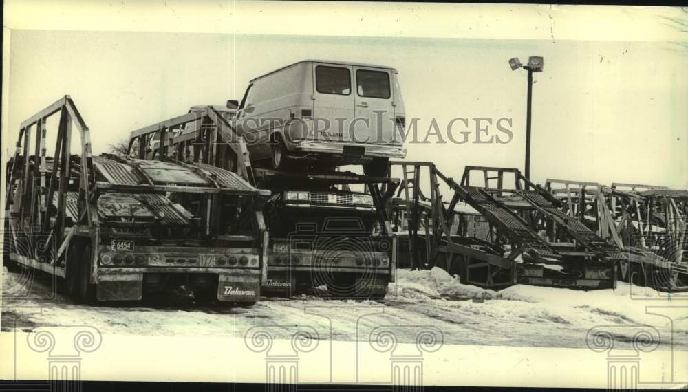 1982 Press Photo Empty auto carriers at Janesville Auto Transport - mjc31592 - Historic Images