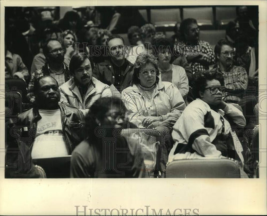 1988 Press Photo Group of workers at General Motors - mjc31596 - Historic Images