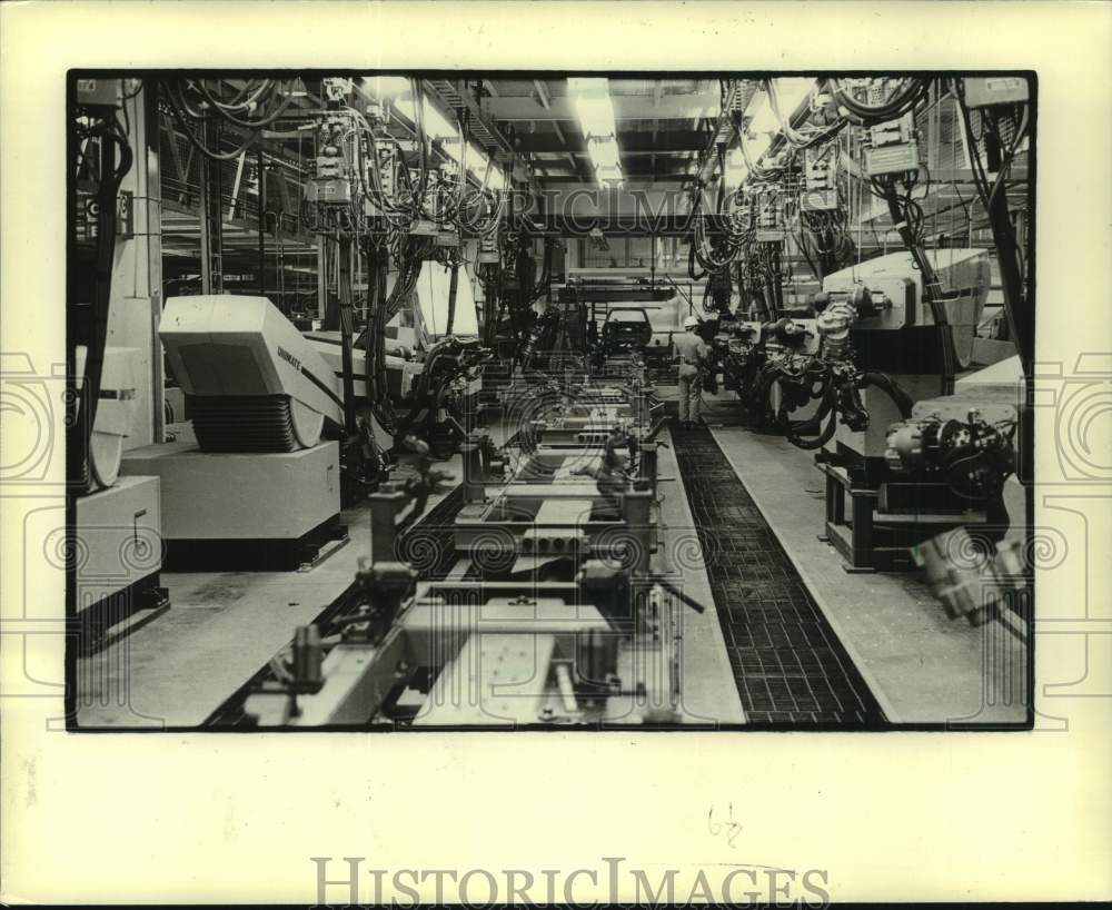 1982 Press Photo General Motors automated assembly line plant, Janesville - Historic Images