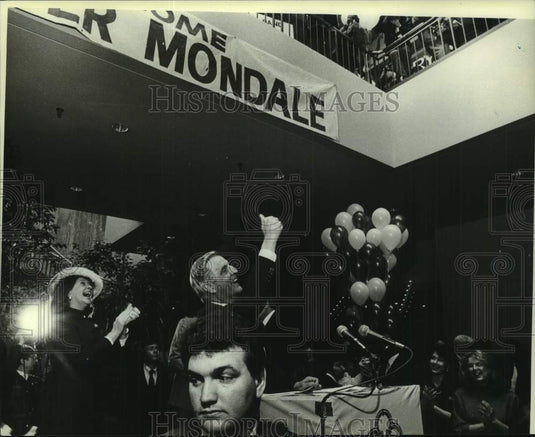 1984 Press Photo Walter Mondale visits Milwaukee and Wisconsin. - mjc31660 - Historic Images