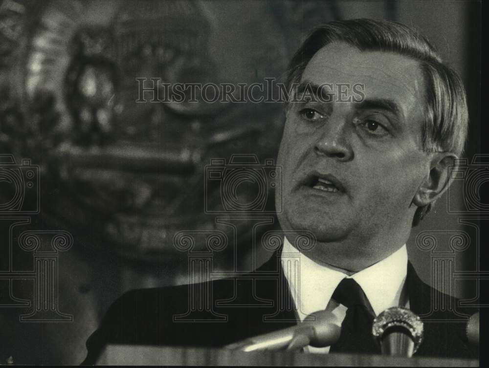 1984 Press Photo Walter Mondale addresses the National Press Club. - mjc31667 - Historic Images