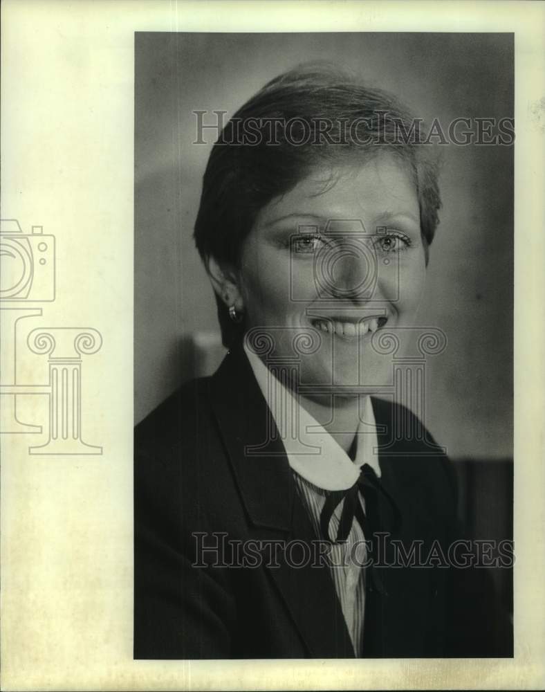 1982 Press Photo Marcia Stenman VP of Farnsworth McKoane &amp; Co Brookfield - Historic Images